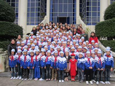 Miễn phí tham quan cho trẻ em dưới 15 tuổi. 