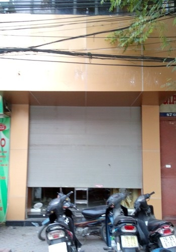 Chủ nhà cho biết máy móc, đồ dùng của thẩm mỹ viện này đã được mang đi khỏi thẩm mỹ viện từ tuần trước