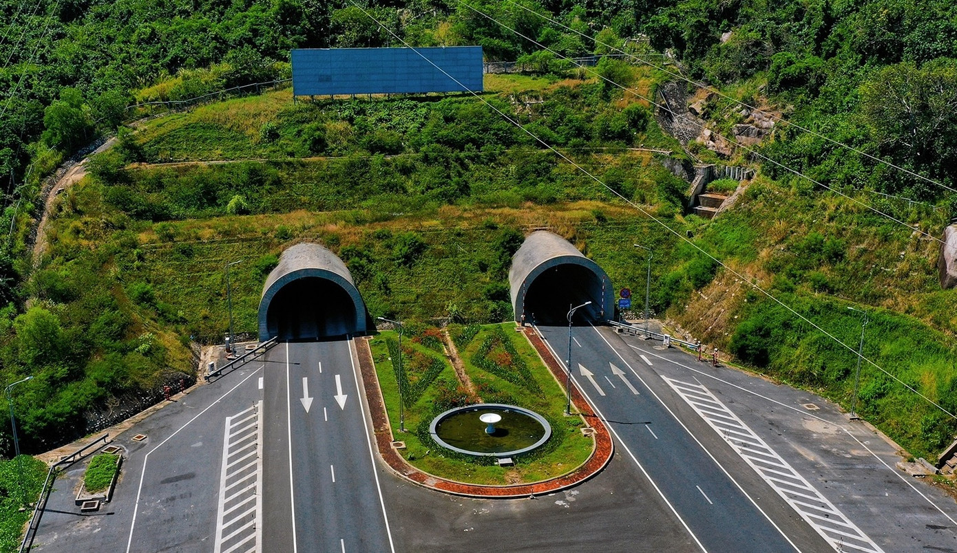 Hầm Cổ Mã nằm trên Quốc lộ 1 nối tỉnh Khánh Hòa và Phú Yên. Ảnh: T.L.