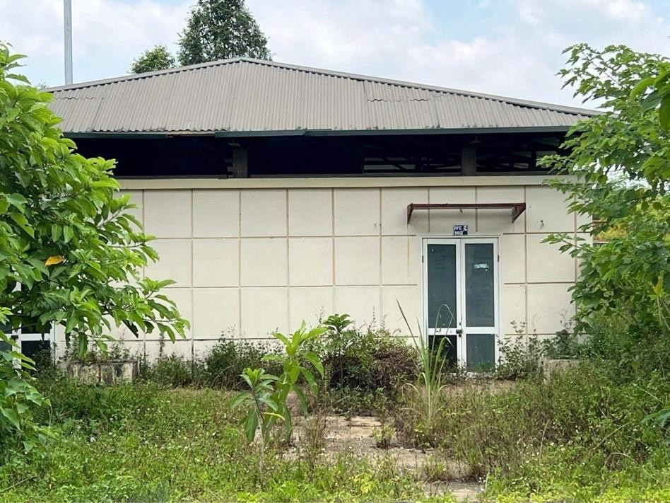 Nhiều công trình được đầu tư bằng nguồn vốn ngân sách Nhà nước nhưng để hoang hóa, lãng phí và xuống cấp.