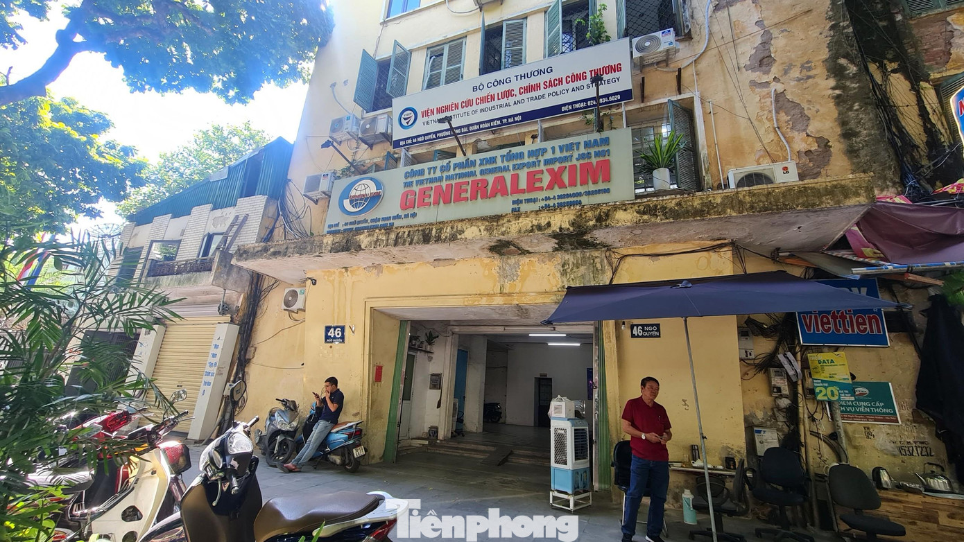 Tại mặt bằng số 46 Ngô Quyền, Công ty CP xuất nhập khẩu Tổng hợp 1 sử dụng nhiều diện tích tầng 1 và từ tầng 2 trở lên... Tại mặt bằng số 46 Ngô Quyền, Công ty CP xuất nhập khẩu Tổng hợp 1 sử dụng nhiều diện tích tầng 1 và từ tầng 2 trở lên...