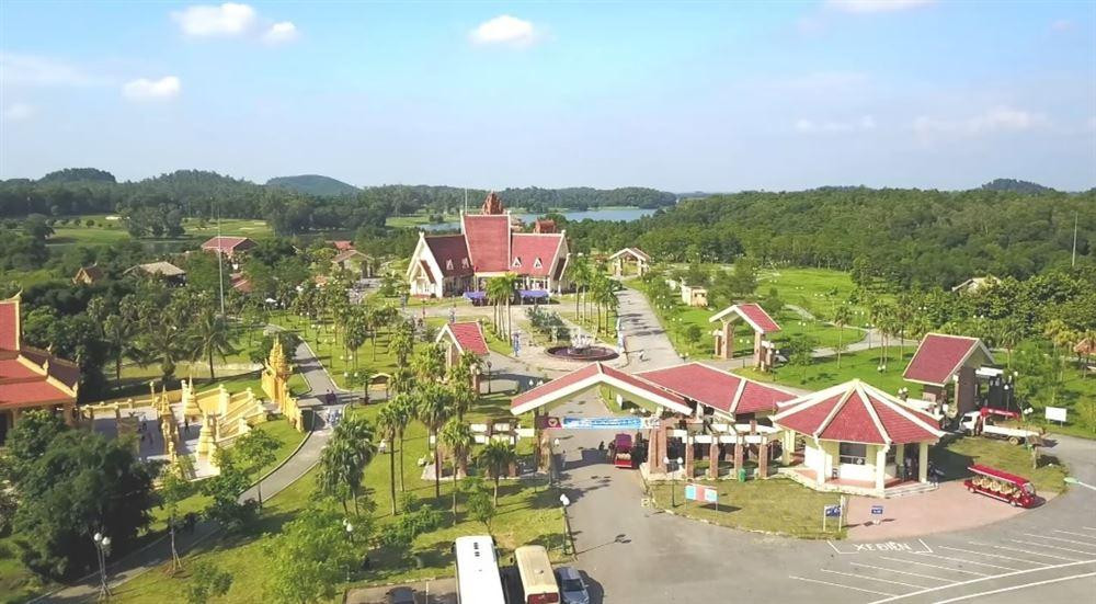 Dự án Làng Văn hóa - Du lịch các dân tộc Việt Nam có quy mô 1.544ha, hiện mới có khu Các làng dân tộc Việt Nam được đưa vào sử dụng.