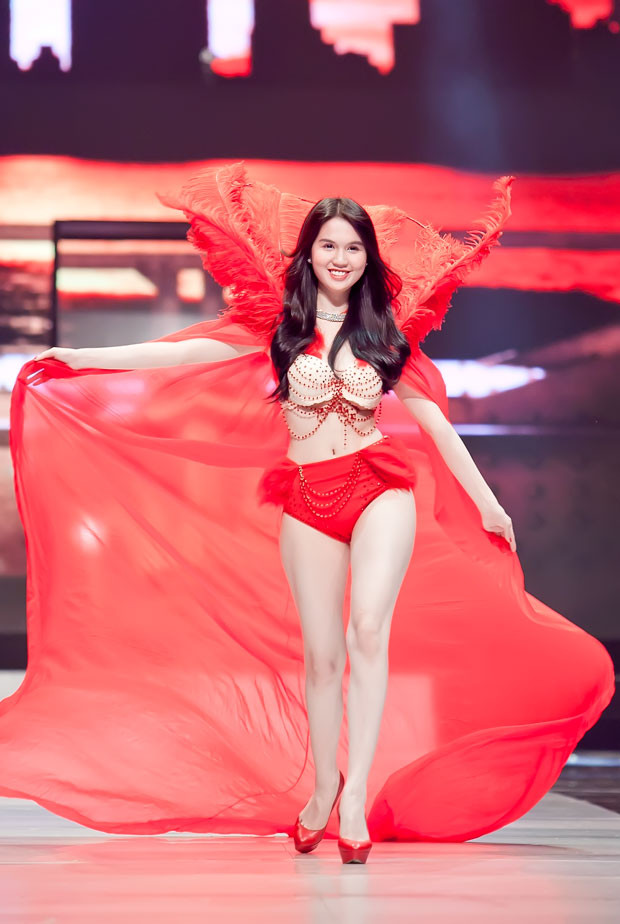  Trong đó có Ngọc Trinh..