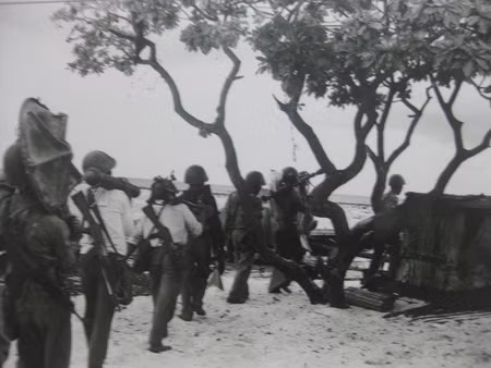 Bộ ảnh: Một ngày trên đảo Trường Sa của tác giả Trần Hồng - Hà Nội.