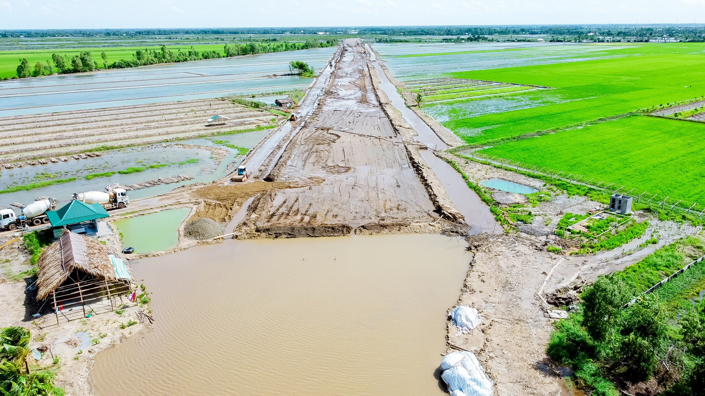 Cao tốc Cần Thơ - Cà Mau hoàn thành sẽ kết nối lưu thông toàn tuyến từ TPHCM đến Cà Mau Cao tốc Cần Thơ - Cà Mau hoàn thành sẽ kết nối lưu thông toàn tuyến từ TPHCM đến Cà Mau