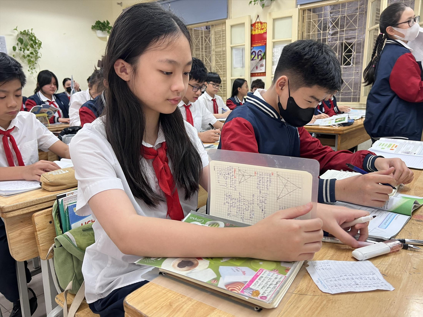 Học sinh là độ tuổi nhạy cảm, cần sự đồng hành, thấu hiểu của cha mẹ và thầy cô Ảnh: Hà Linh Học sinh là độ tuổi nhạy cảm, cần sự đồng hành, thấu hiểu của cha mẹ và thầy cô Ảnh: Hà Linh