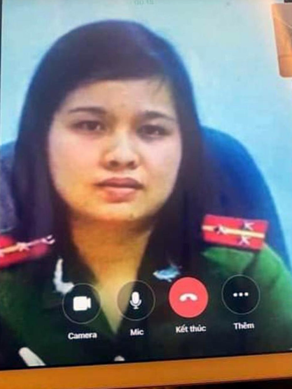 Hình ảnh công an giả mạo gọi video qua Zalo để lấy hình ảnh cá nhân của bị hại Hình ảnh công an giả mạo gọi video qua Zalo để lấy hình ảnh cá nhân của bị hại