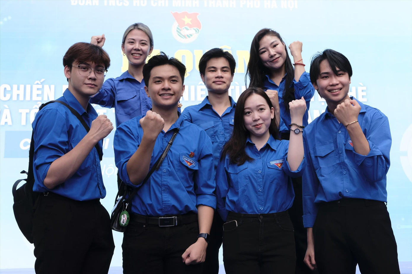 Tuổi trẻ Thủ đô hào hứng khởi động “mùa hè số”. Ảnh: Châu Linh Tuổi trẻ Thủ đô hào hứng khởi động “mùa hè số”. Ảnh: Châu Linh