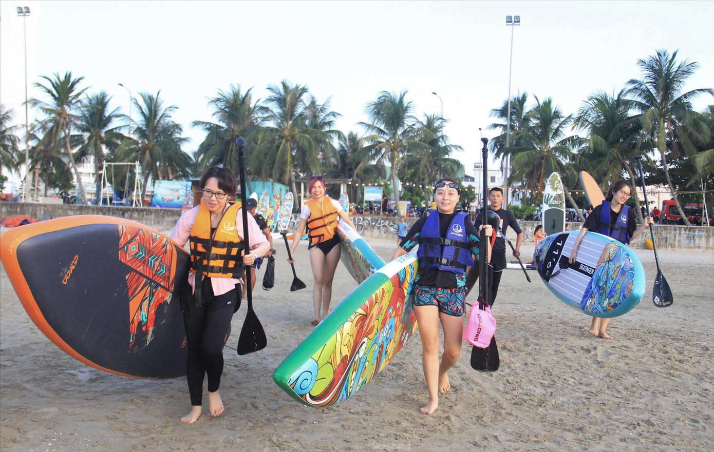 Hoạt động thể thao, vui chơi giải trí tại Đà Nẵng với đồ bảo hộ, đảm bảo an toàn. Ảnh: Thanh Trần Hoạt động thể thao, vui chơi giải trí tại Đà Nẵng với đồ bảo hộ, đảm bảo an toàn. Ảnh: Thanh Trần