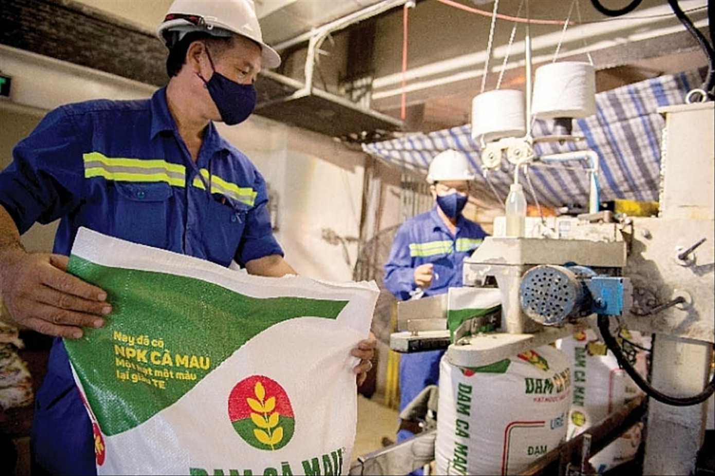 Chỉ trong 2 tháng trở lại đây giá phân bón đã tăng khoảng 35% Chỉ trong 2 tháng trở lại đây giá phân bón đã tăng khoảng 35%