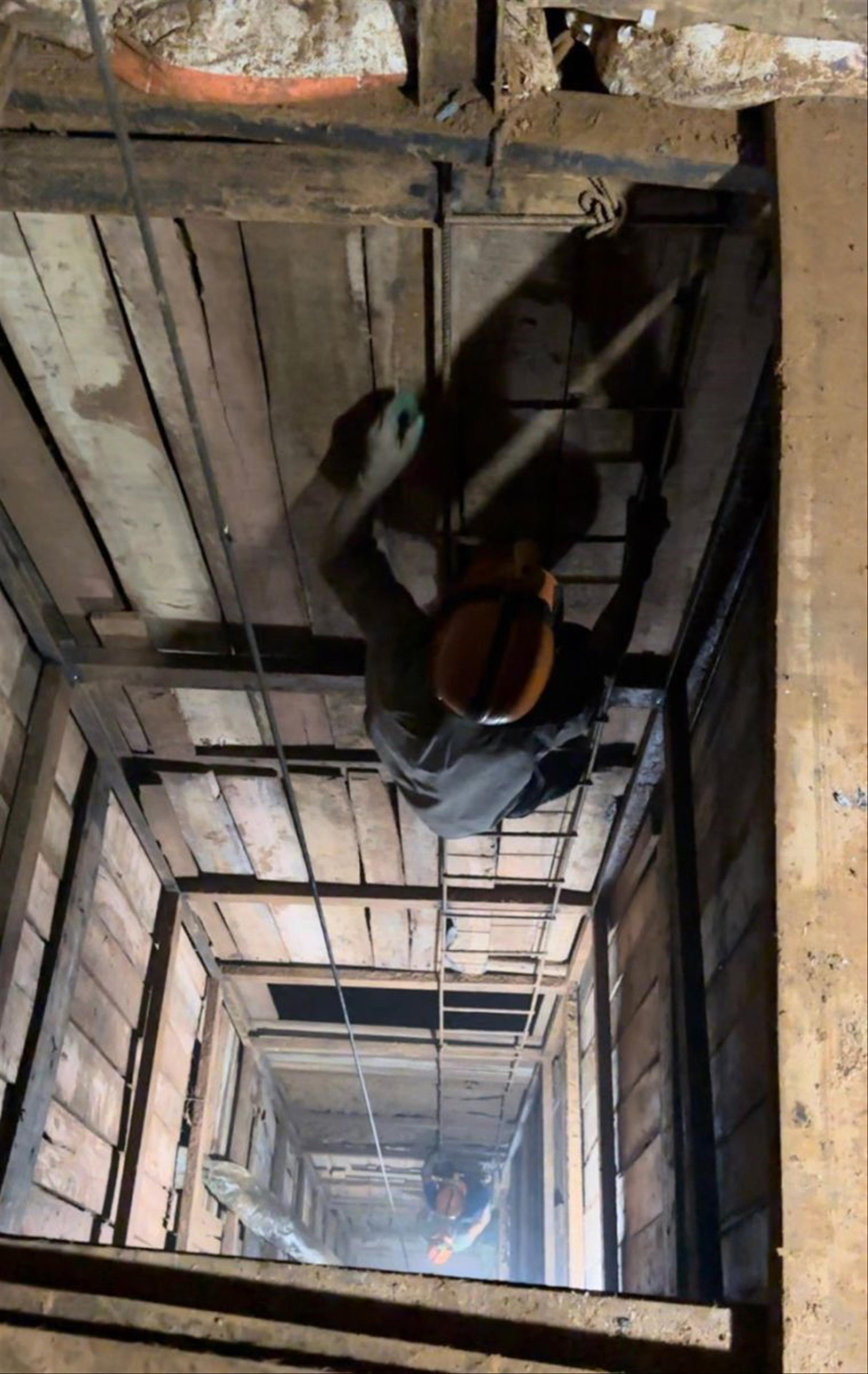 Hiện trường khai thác vàng trái phép. Ảnh: Công an Thanh Hóa cung cấp