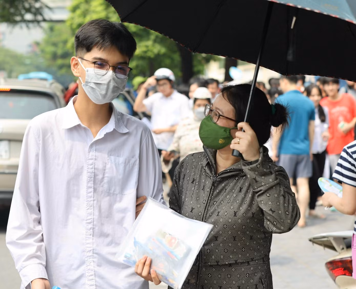 Thí sinh dự thi lớp 10 năm 2023 tại Hà Nội. Ảnh: trọng tài
