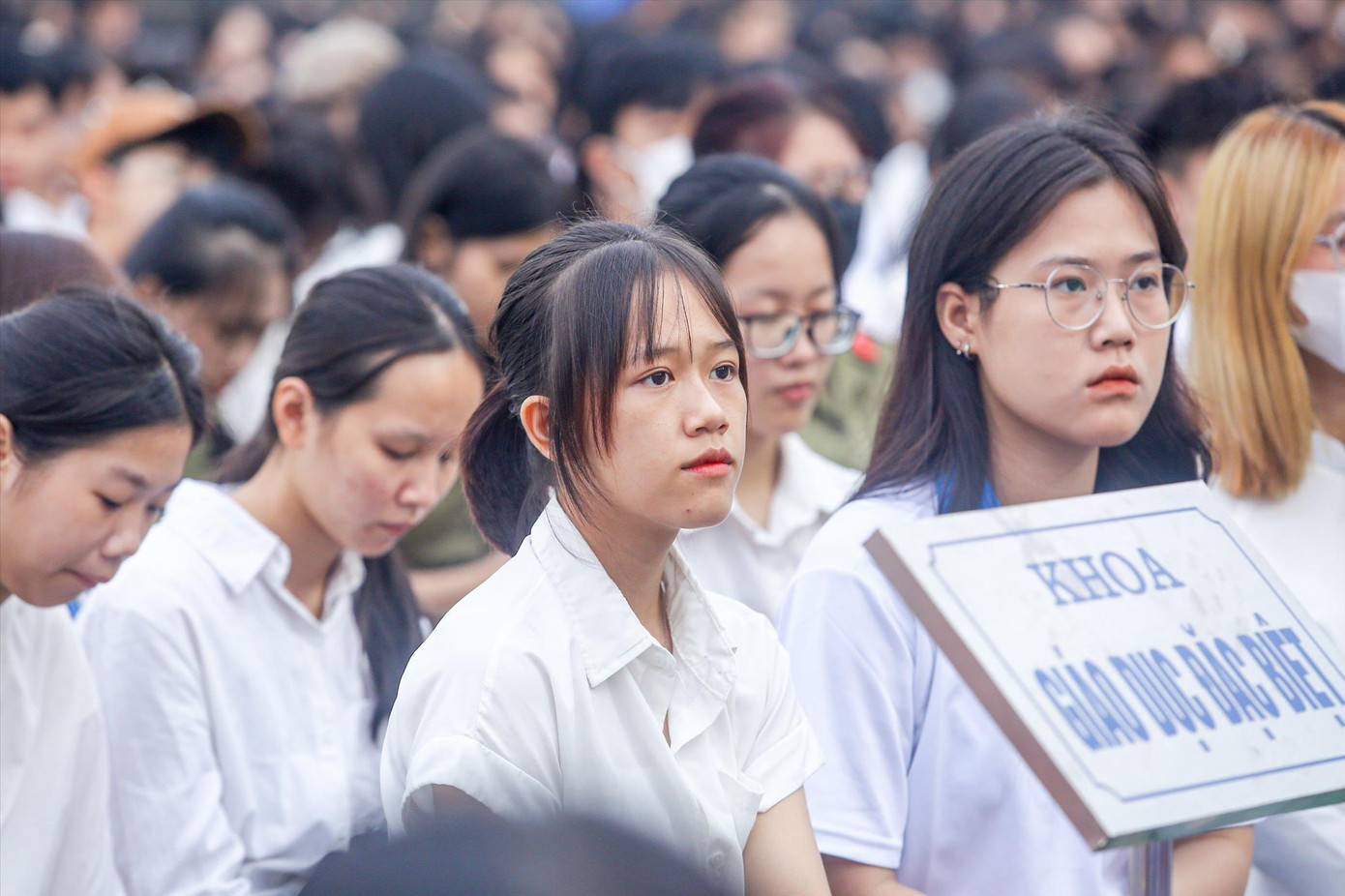 Sinh viên Trường ĐH Sư phạm Hà Nội trong lễ khai giảng năm học mới 2023 - 2024. Ảnh: Duy Phạm Sinh viên Trường ĐH Sư phạm Hà Nội trong lễ khai giảng năm học mới 2023 - 2024. Ảnh: Duy Phạm