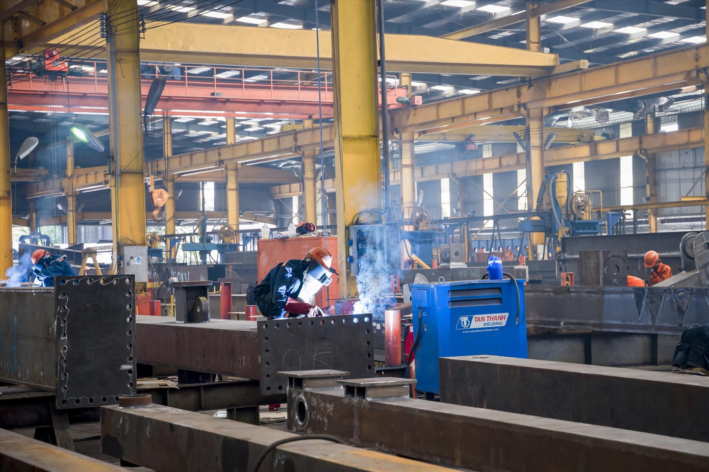 Chi phí PCCC cao hơn xây nhà xưởng khiến DN không dám mở rộng sản xuất kinh doanh (ảnh tại Công ty CP SX Công nghiệp và thương mại Vít Việt. Ảnh: U.P