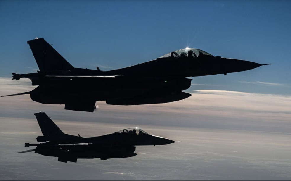 Ukraine thúc giục phương Tây cung cấp máy bay chiến đấu. Ảnh: Politico