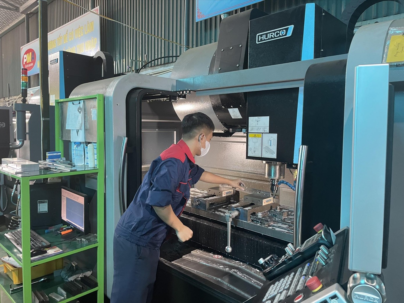 Sản xuất công nghiệp 6 tháng đầu năm 2023 đối mặt với nhiều khó khăn khi đơn hàng giảm. Ảnh: V.Linh Sản xuất công nghiệp 6 tháng đầu năm 2023 đối mặt với nhiều khó khăn khi đơn hàng giảm. Ảnh: V.Linh