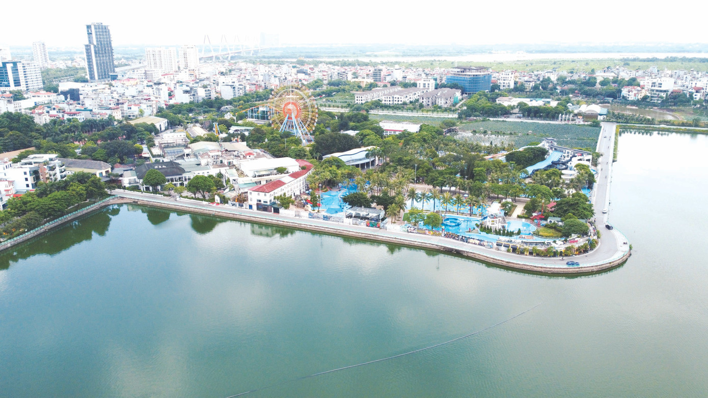 Mặt Hồ Tây và khu vực Đầm Bảy có tiềm năng phát triển kinh tế du lịch vừa được trả lại cảnh quan, sau nhiều năm bị các nhà nổi, tàu nổi trú ngụ. Ảnh: Trọng Đảng