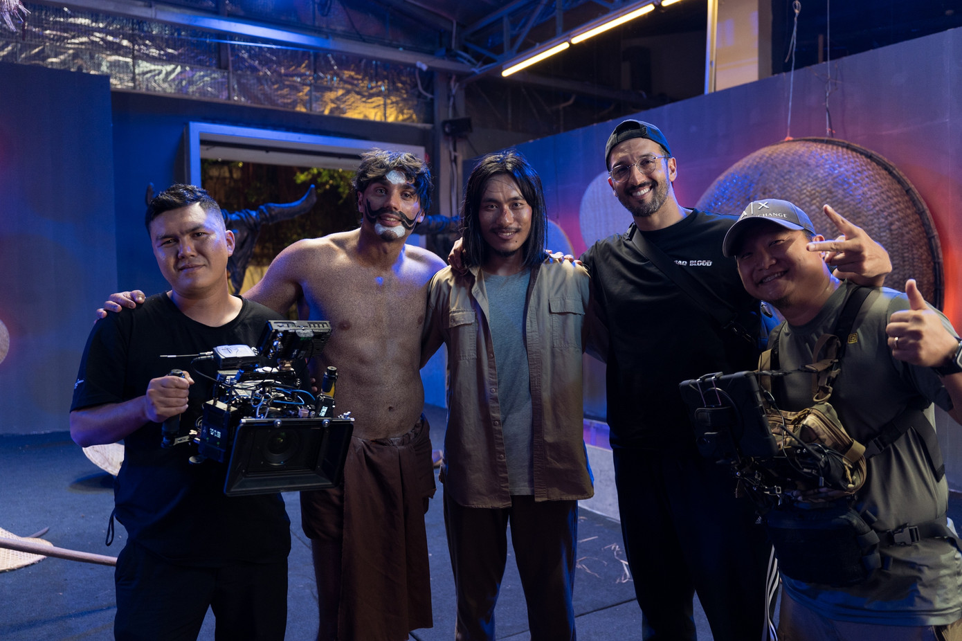 Kiều Minh Tuấn học hỏi nhiều kinh nghiệm diễn xuất phim hành động từ ê-kip làm phim đến từ Hollywood