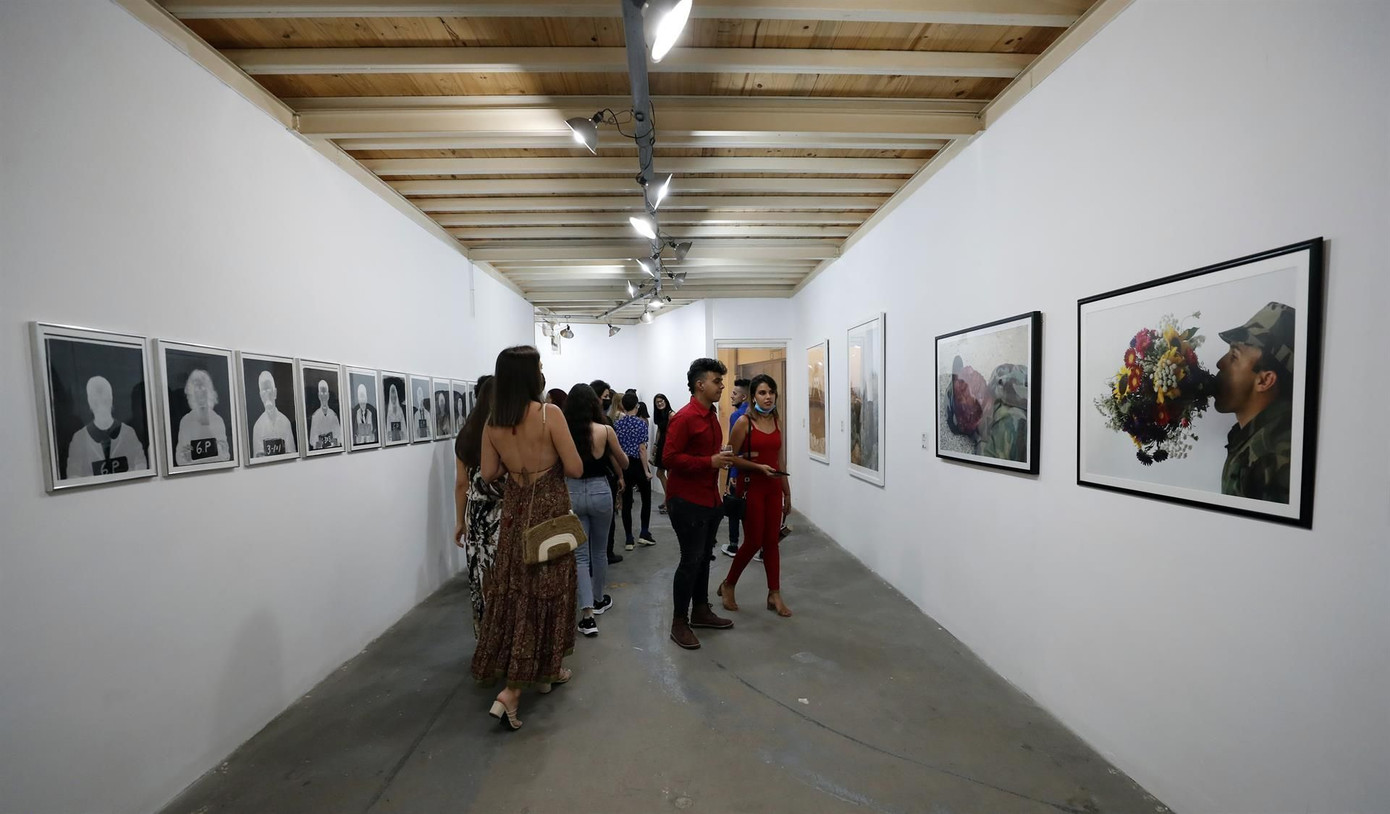 Một đoạn “hầm” trở thành nơi triển lãm ảnh nghệ thuật