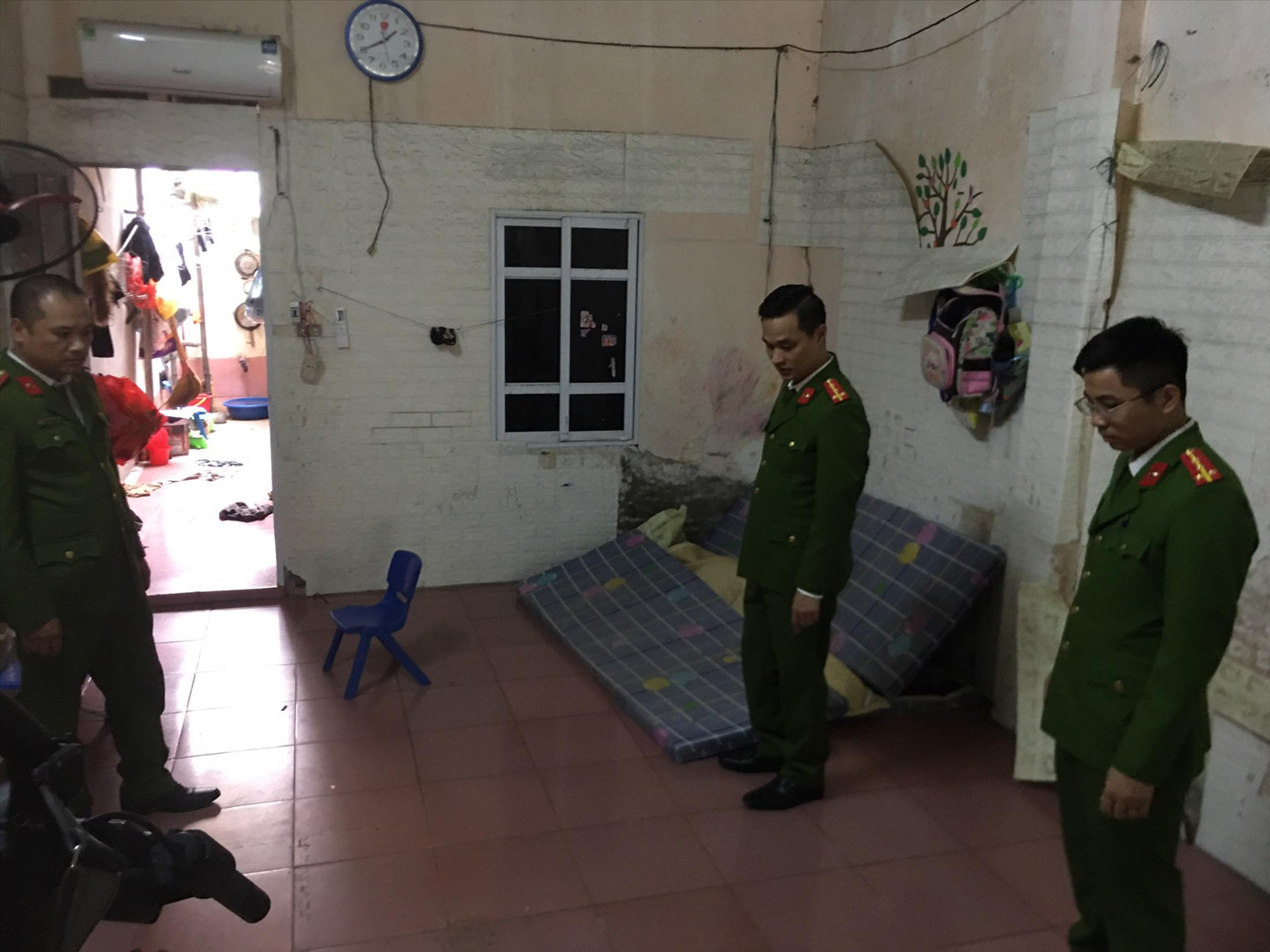 Nhà trẻ tự phát, nơi xảy ra sự việc cháu trai 17 tháng tuổi bị hai bảo mẫu đánh đập đến tử vong ở xã Vạn Điểm, huyện Thường Tín, TP Hà Nội