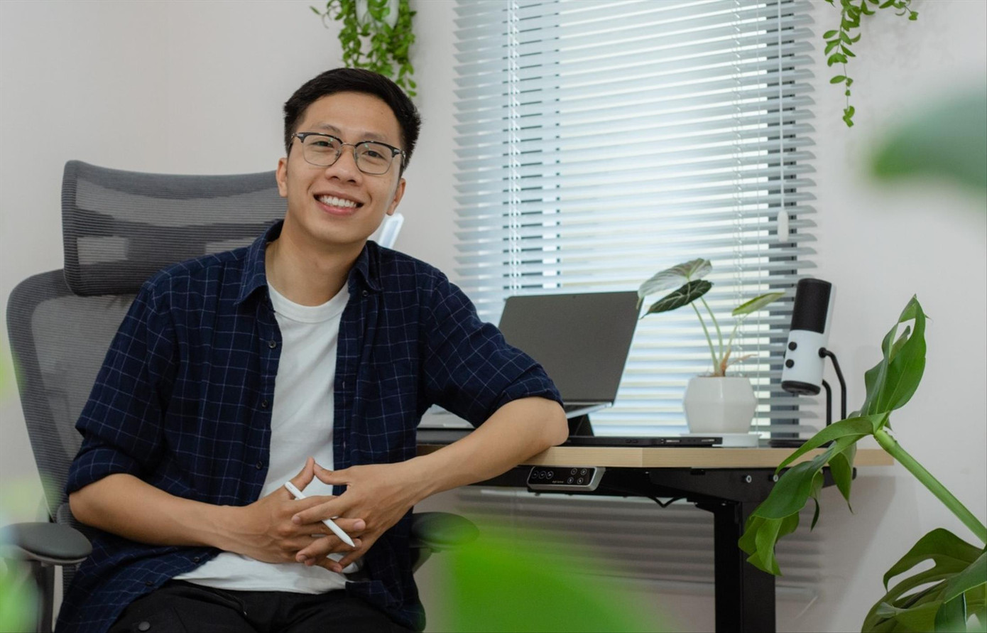 Đào Minh Tiến (SN 1995, nickname là Dế mèn du ký) làm tự do nên có cơ hội trải nghiệm nhiều công việc khác nhau để tìm ra thứ mình thật sự yêu thích.