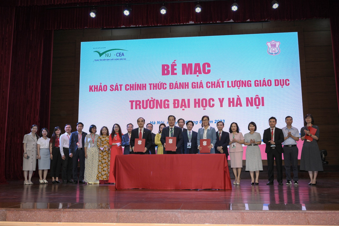 Trường ĐH Y Hà Nội nhận kiểm định