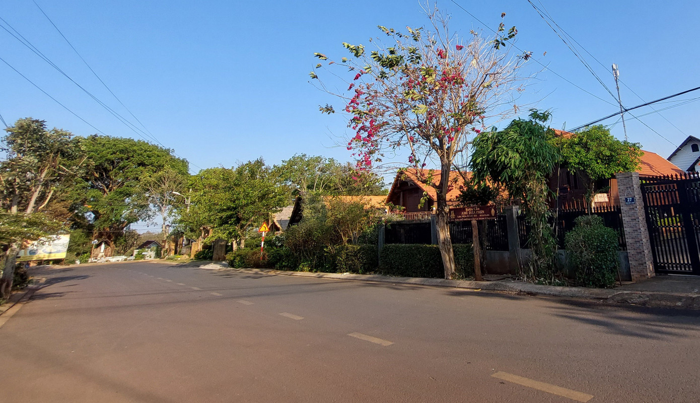 Buôn Ako Dhông mang vẻ đẹp bình yên Buôn Ako Dhông mang vẻ đẹp bình yên