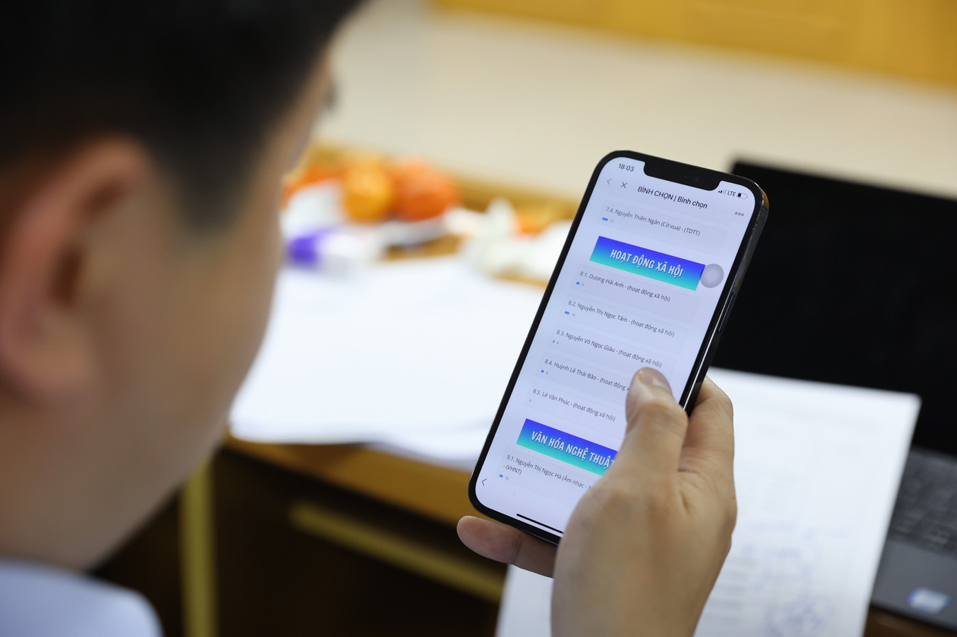 Hội đồng Giải thưởng GMTVNTB năm 2022 đã bỏ phiếu bằng phần mềm chọn ra 20 đề cử tiêu biểu. ẢNH: NHƯ Ý