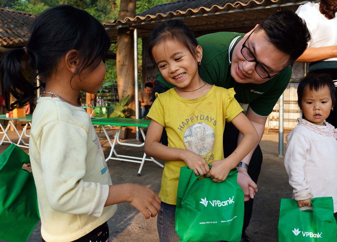 VPBank là ngân hàng đi tiên phong trong hoạt động CSR nhằm lan tỏa mạnh mẽ các giá trị nhân văn tới cộng đồng và xã hội