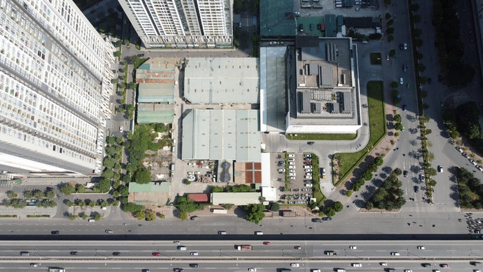 Dự án Nam Đàn Plaza thuộc phường Mỹ Đình 1 (quận Nam Từ Liêm) do Công ty CP Địa ốc Dầu khí Viễn thông làm chủ đầu tư nằm trong danh sách 23 dự án vốn ngoài ngân sách chậm tiến độ triển khai và vi phạm pháp luật trên địa bàn TP Hà Nội bị thu hồi đất.