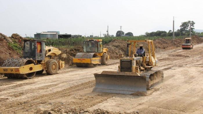 Tại công trường gói thầu XL-01 qua Bình Thuận, không khí thi công rất nhộn nhịp. Ảnh VP Tại công trường gói thầu XL-01 qua Bình Thuận, không khí thi công rất nhộn nhịp. Ảnh VP