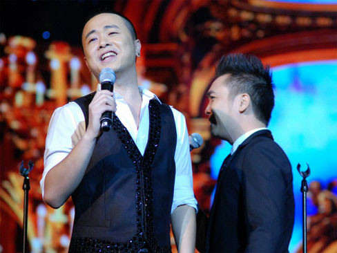 Hải Đăng và Artista giành giải Bài Hát Yêu Thích tháng 5