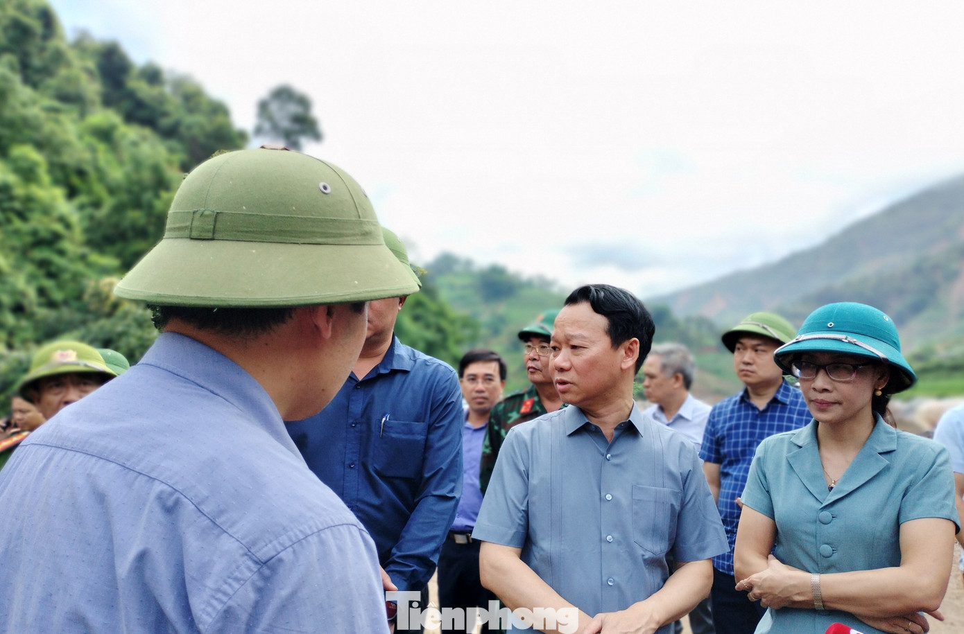 Ngoài ra, đơn vị tiến hành kiểm kê lại tài sản bị thiệt hại, lập phương án cụ thể, chi tiết về việc khắc phục để Trung tâm Y tế xã sớm trở lại hoạt động.