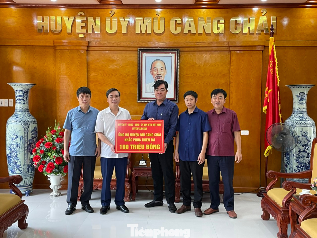 Đến hiện tại, huyện Mù Cang Chải đã nhận được 500 triệu đồng ủng hộ huyện khắc phục thiên tại.