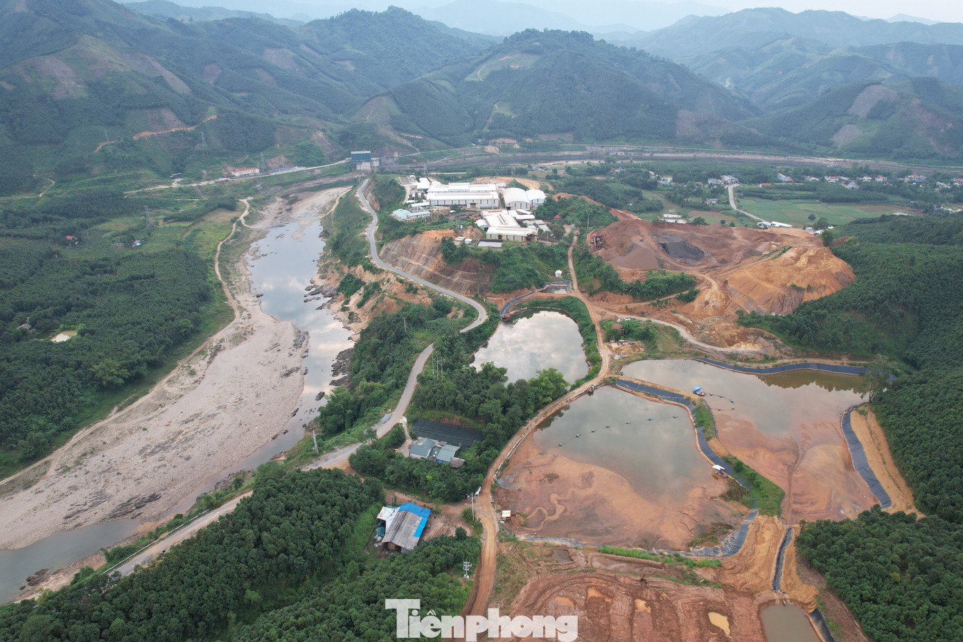 Cận cảnh khu mỏ đất hiếm mới bị phong tỏa, điều tra sai phạm ở Yên Bái ảnh 1