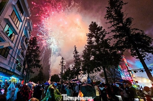 Sa Pa sẽ tổ chức bắn pháo hoa dịp Tết Dương lịch 2024. Sa Pa sẽ tổ chức bắn pháo hoa dịp Tết Dương lịch 2024.