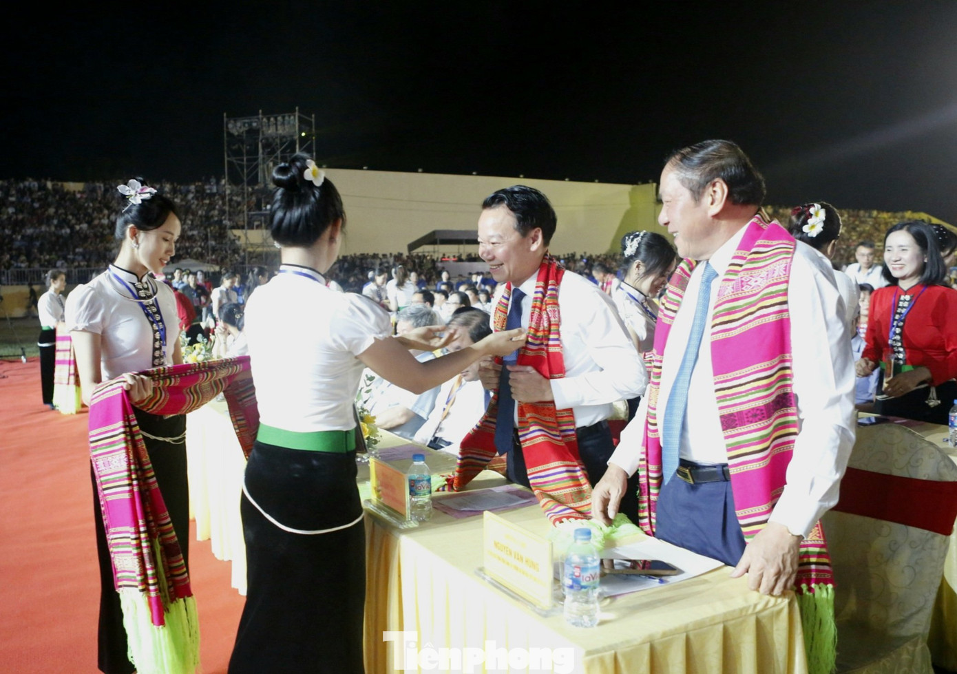 Dự Lễ khai mạc có Bộ trưởng Bộ Văn hóa, Thể thao và Du lịch Nguyễn Văn Hùng, đại diện lãnh đạo một số bộ, ngành Trung ương, lãnh đạo tỉnh Yên Bái cùng đông đảo người dân và du khách.