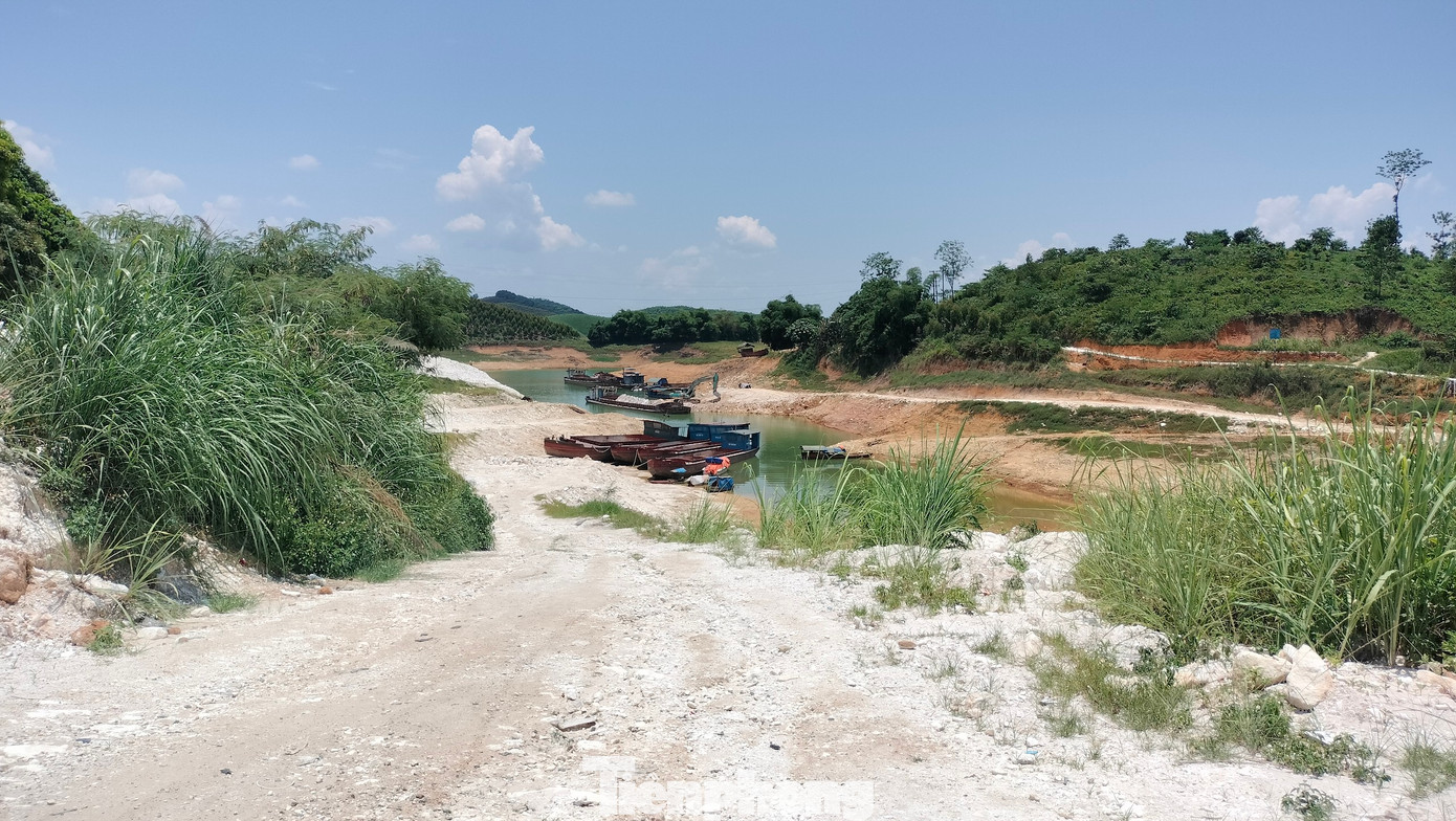 Trước tình hình trên, Chủ tịch UBND tỉnh Yên Bái đã yêu cầu các huyện, thị xã, thành phố, các sở, ban, ngành, đơn vị có liên quan tiếp tục thực hiện các giải pháp thủy lợi phòng, chống hạn hán, thiếu nước, phục vụ sản xuất nông nghiệp và dân sinh.