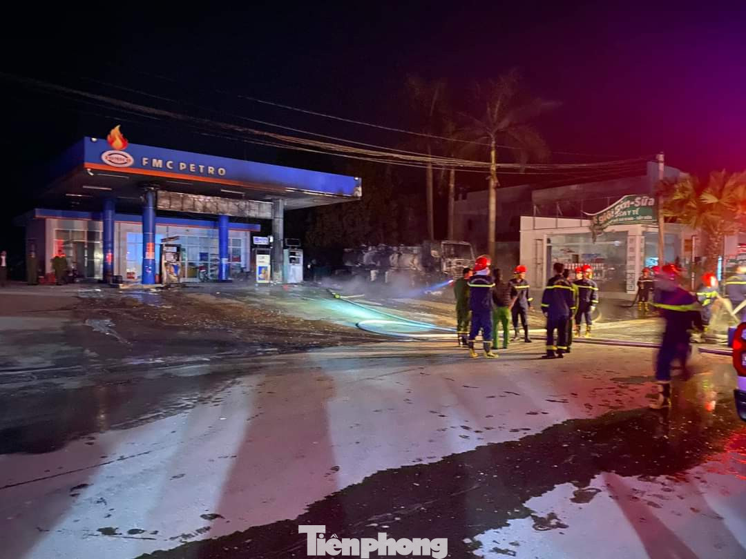 Đám cháy nhanh chóng được khống chế và dập tắt.