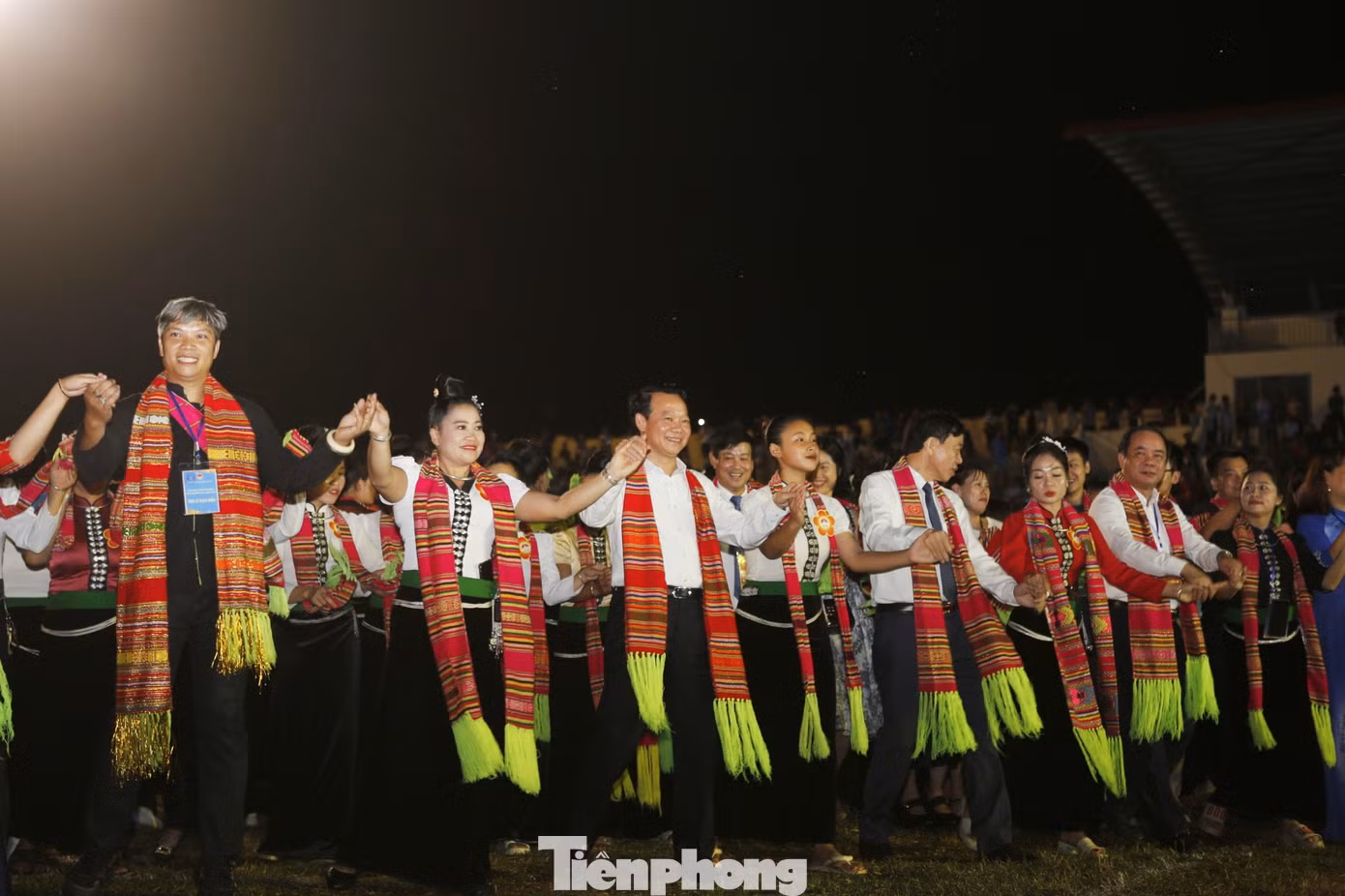Hiện diện và phát biểu tại lễ khai mạc, ông Nguyễn Văn Hùng, Bộ trưởng Bộ Văn hóa – Thể thao và Du lịch mong rằng mỗi người dân ở Mường Lò - Nghĩa Lộ nói riêng và người dân Yên Bái nói chung sẽ là một sứ giả văn hóa, mang văn hóa của dân tộc mình đi khắp nơi, giới thiệu, quảng bá để bạn bè trong nước và quốc tế biết đến và yêu mến bản sắc văn hóa dân tộc mình.