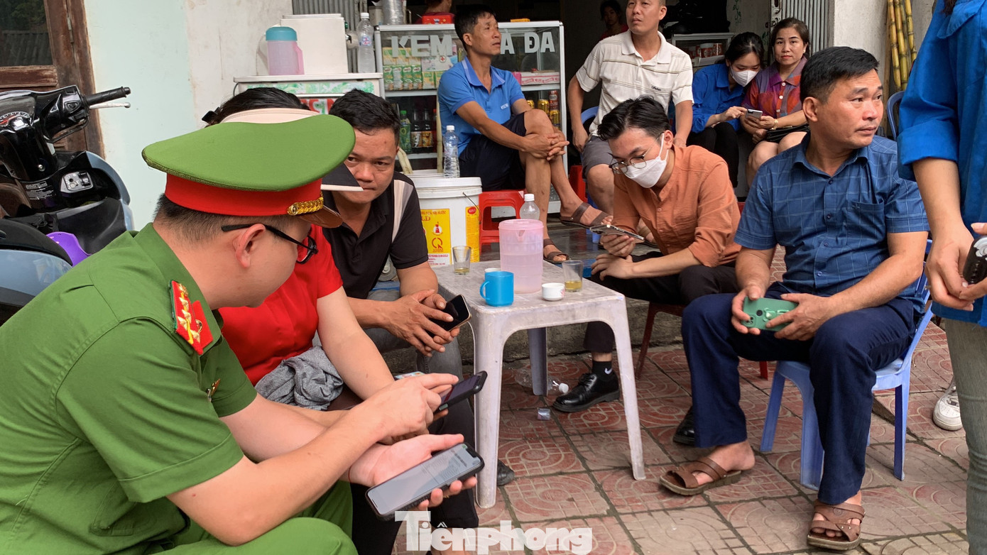 Đến hết buổi thi sáng 28/6, trên địa bàn tỉnh Lào Cai có 24 thí sinh vắng. Trong đó, THPT vắng 13 thí sinh, giáo dục thường xuyên vắng 4 thí sinh, tự do vắng 7 thí sinh. Đến hết buổi thi sáng 28/6, trên địa bàn tỉnh Lào Cai có 24 thí sinh vắng. Trong đó, THPT vắng 13 thí sinh, giáo dục thường xuyên vắng 4 thí sinh, tự do vắng 7 thí sinh.