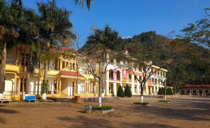 Trường THPT Chu Văn Thịnh - nơi xảy ra vụ nghi đầu độc vào thức ăn của học sinh.