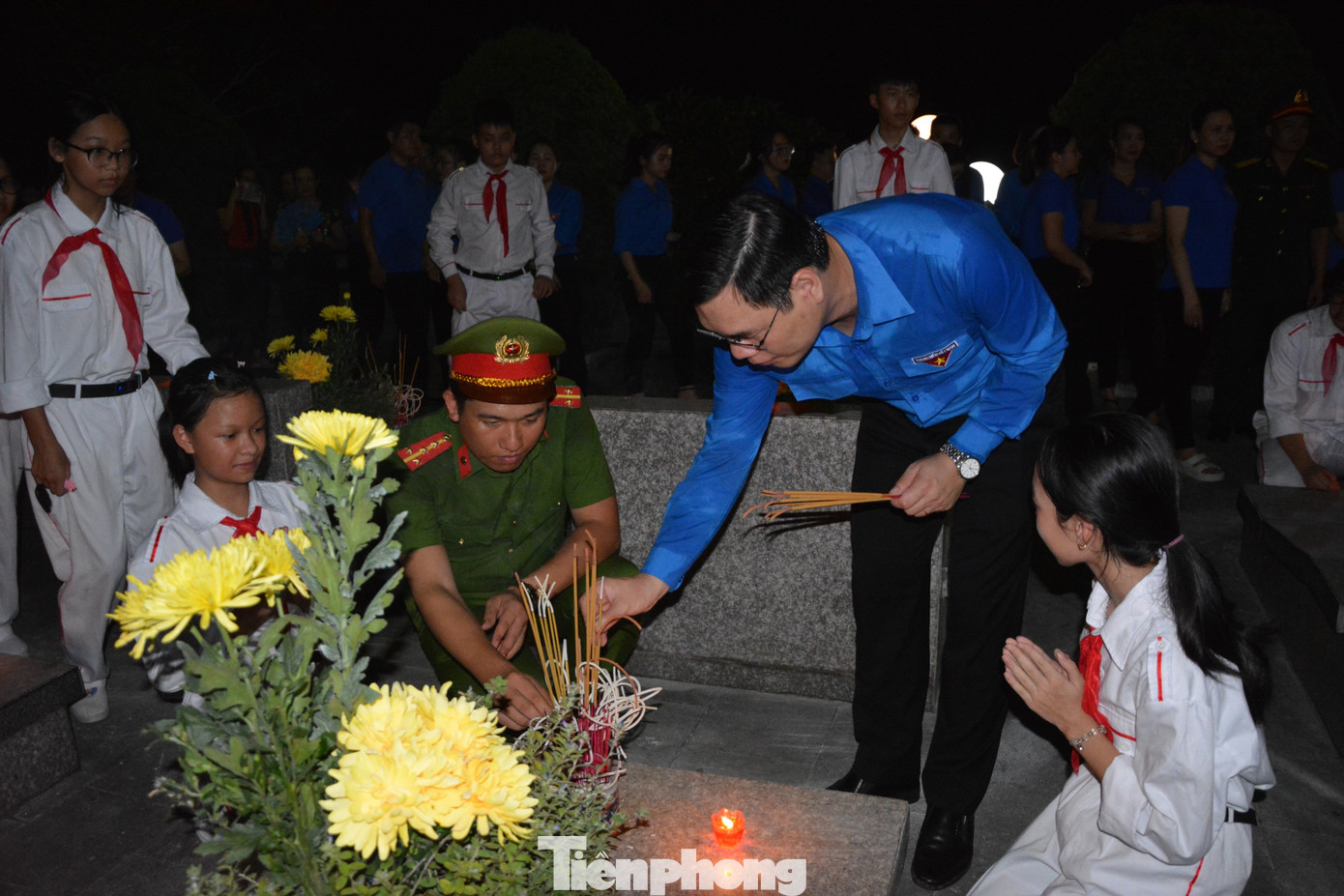 Bày tỏ biết ơn thế hệ cha anh, thừa kế truyền thống kiên cường của các thế hệ Anh hùng liệt sỹ, anh Hà Đức Hải - Bí thư Tỉnh Đoàn Yên Bái khẳng định, thế hệ trẻ Yên Bái cần phát huy truyền thống anh hùng bất khuất của thế hệ cha anh, ra sức thi đua học tập, phát huy tinh thần đoàn kết, sáng tạo, xung kích, tình nguyện, sẵn sàng đi bất cứ nơi đâu, làm bất cứ việc gì khi Tổ quốc và nhân dân cần.