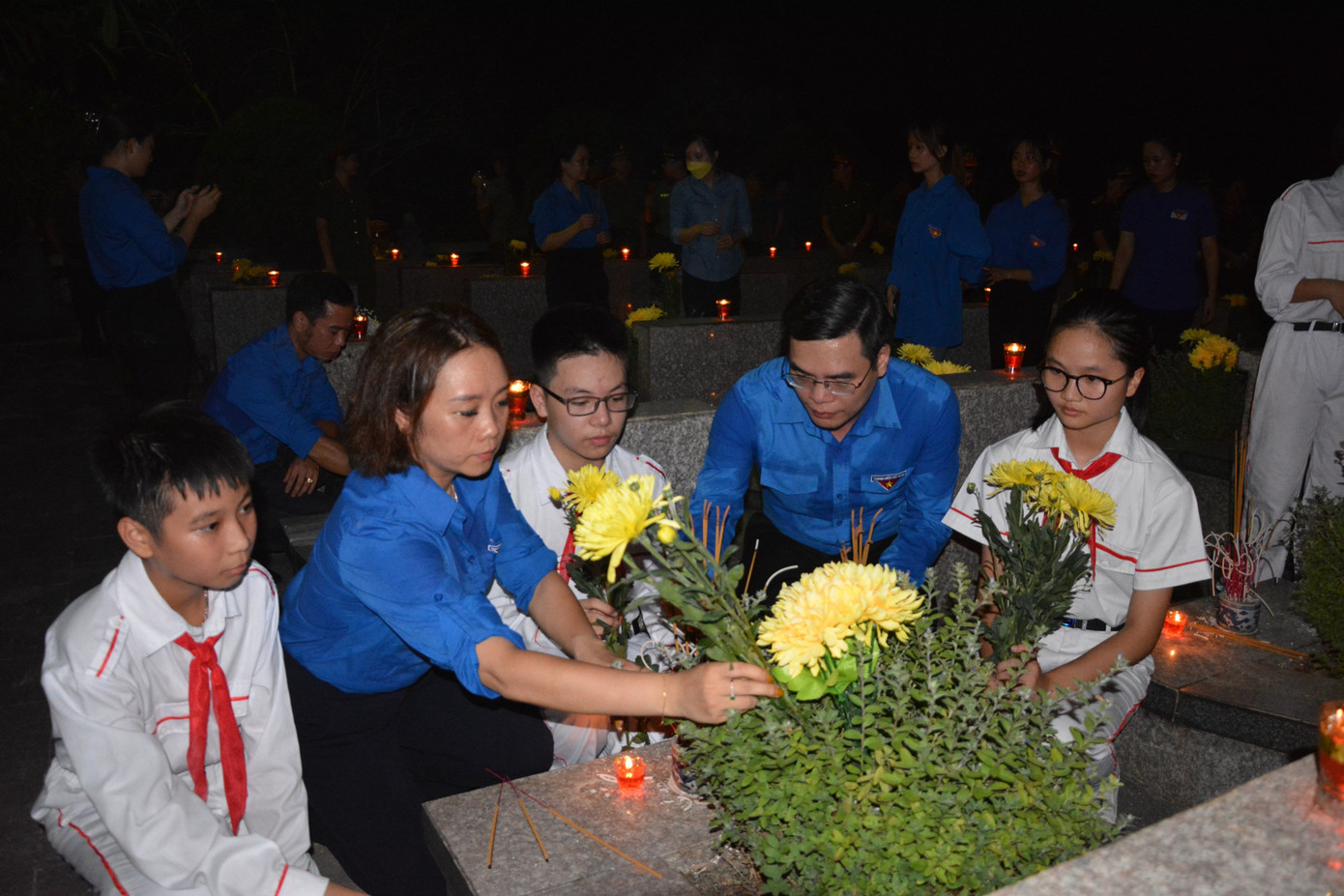 Tuổi trẻ Yên Bái tri ân các anh hùng liệt sỹ ảnh 6