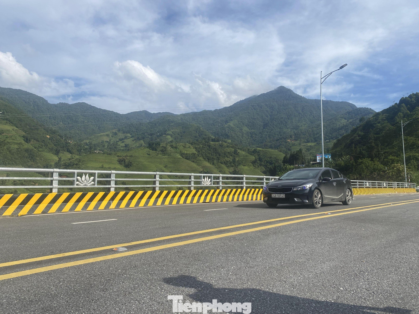 Thời gian vận hành trong giai đoạn thử nghiệm từ 6h đến 17h hằng ngày. Tất cả các phương tiện (trừ xe có trọng tải trên 20 tấn và xe container) sẽ được chạy thử trên cầu.