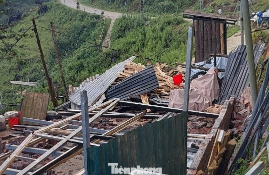 Lãnh đạo thị xã Sa Pa cho biết thêm, địa phương cũng yêu cầu dừng kinh doanh đối với khu check-in Best View để bổ sung, hoàn thiện các thủ tục còn thiếu.