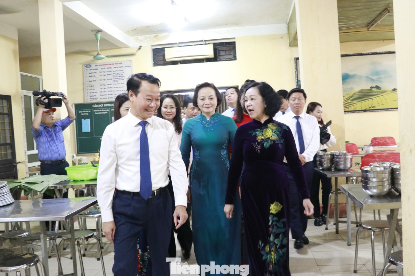 Ngoài ra, đoàn công tác cũng kiểm tra cơ sở hạ tầng, đôn đốc việc chăm lo về đời sống của các em học sinh tại trường.