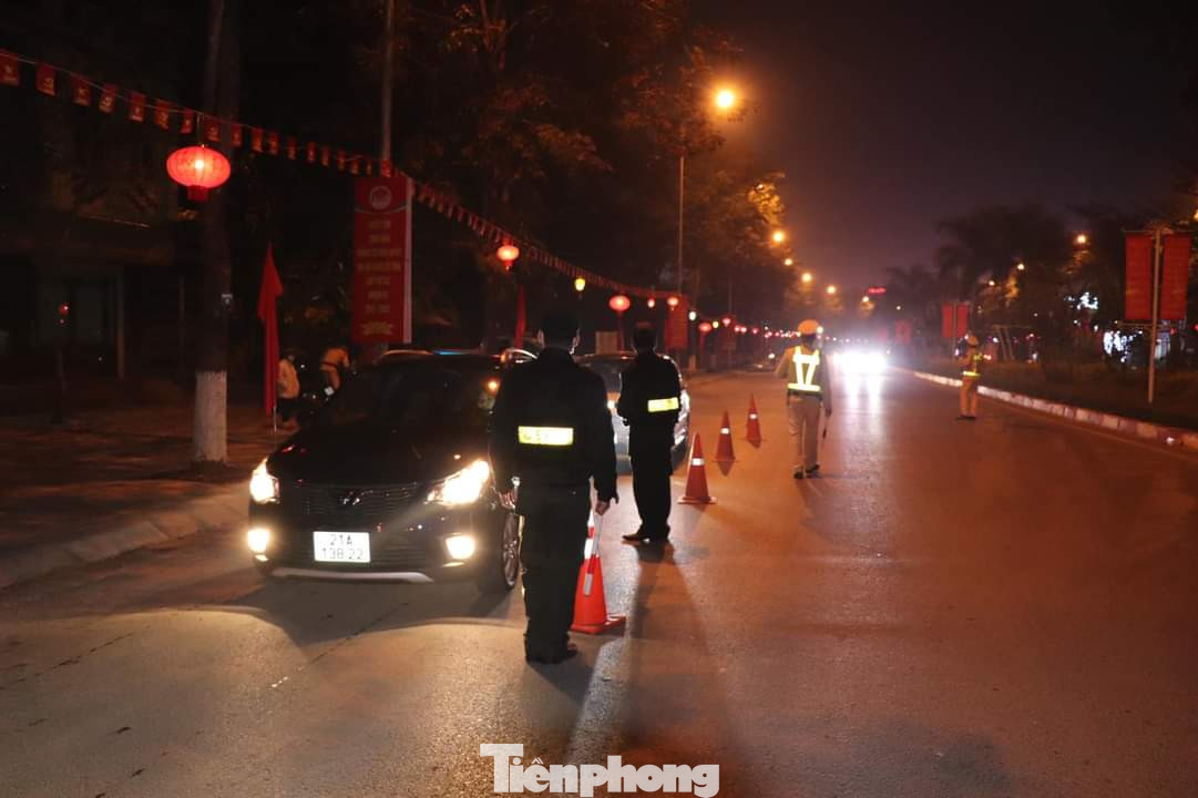 UBND tỉnh Yên Bái yêu cầu xem xét trách nhiệm người đứng đầu nếu để cấp dưới vi phạm nồng độ cồn. UBND tỉnh Yên Bái yêu cầu xem xét trách nhiệm người đứng đầu nếu để cấp dưới vi phạm nồng độ cồn.