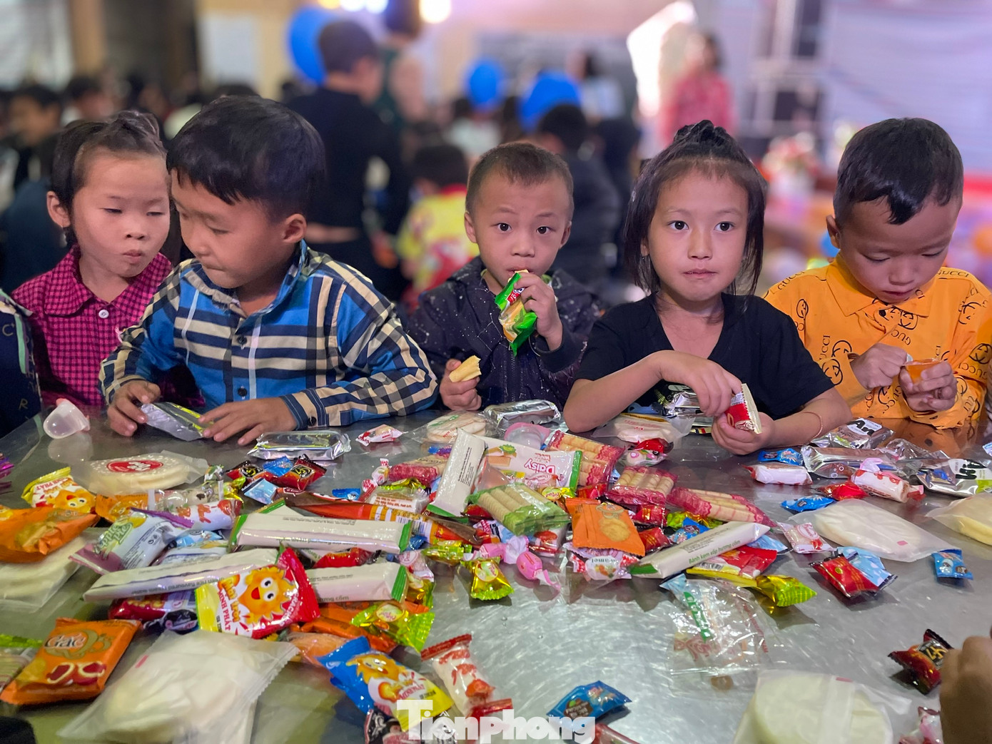 Niềm vui của các em học sinh trên địa bàn xã. Niềm vui của các em học sinh trên địa bàn xã.