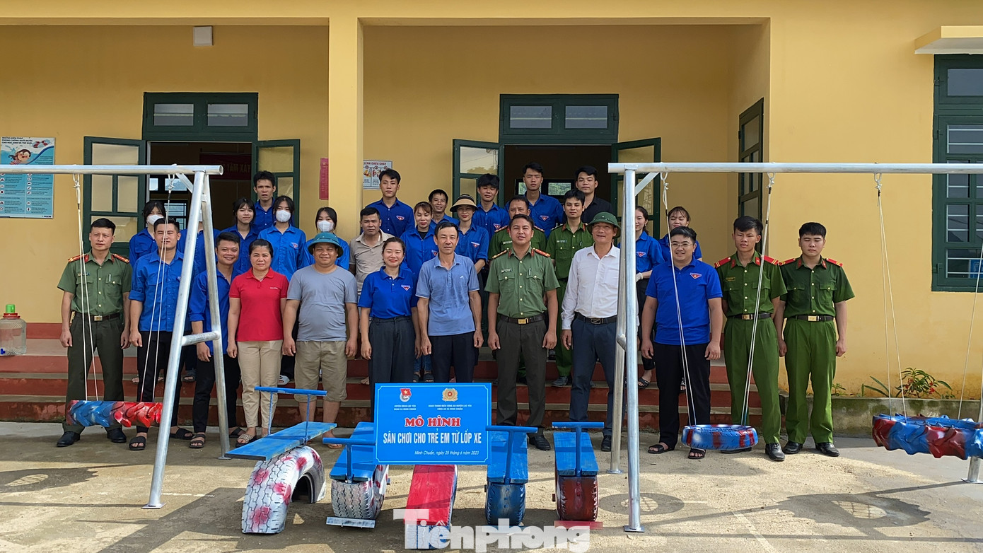 Bí thư đoàn xã Minh Chuẩn chia sẻ, đây chỉ là 1 trong những hoạt động trong thời gian tới của thanh niên huyện Lục Yên. Hy vọng, thời gian tới sẽ có nhiều hơn nữa những sân chơi ý nghĩa như vậy trên địa bàn để các em nhỏ có không gian vui chơi an toàn và bổ ích.
